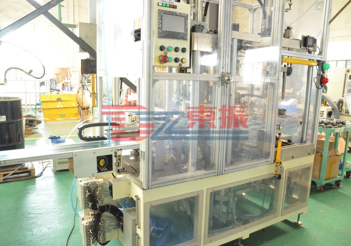 内轮预压入&间隙检查机